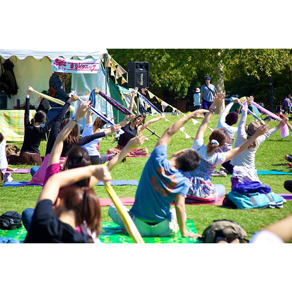 ピクニックヨガ