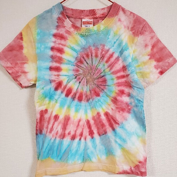 tiedyedyedamusingfriends